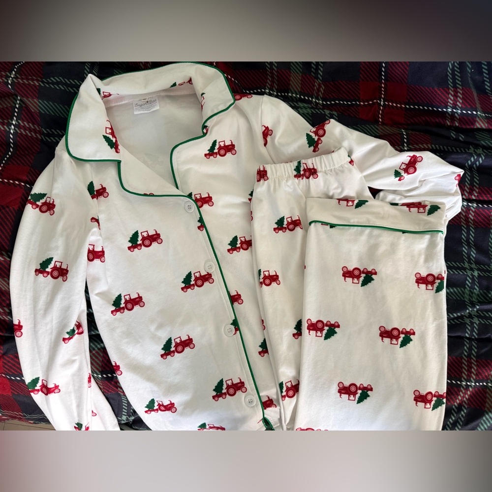 Sugar Bee Womens Christmas Pajama red tractor  Set Size XS
